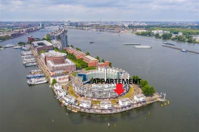 Woning Venetiëhof 103 Amsterdam