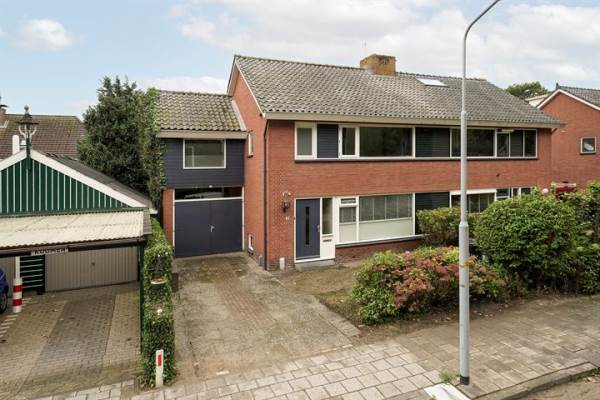 Woning Leidsemeerstraat 31 Buitenkaag