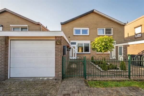 Woning Glazenapstraat 10 Tegelen