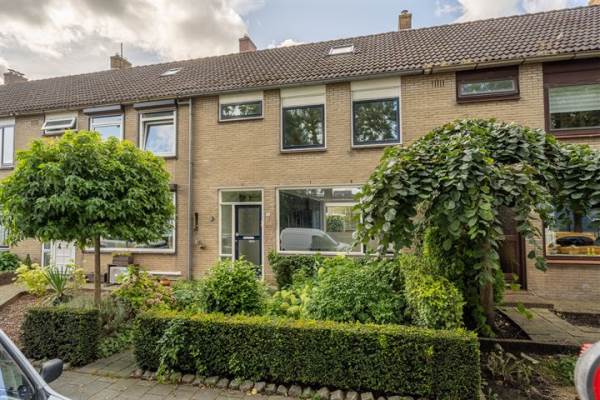 Woning Koningin Wilhelminastraat 16 Piershil