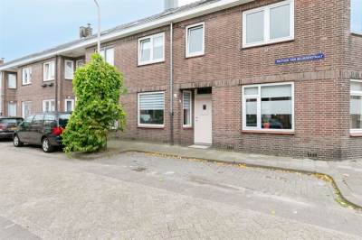 Woning Pastoor van Beurdenstraat 82 Tilburg