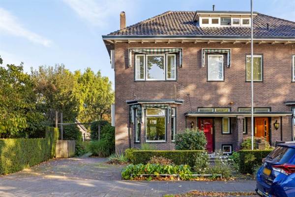 Woning Burg. H.G. v. Kempensingel 2 Woerden