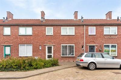 Woning Pinksterbloemstraat 11 Geertruidenberg