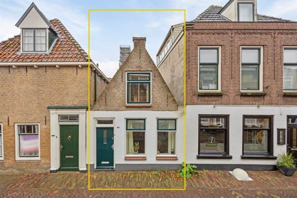 Woning Hoogstraat 93 Haastrecht