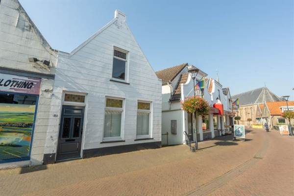 Woning Kerkstraat 31 Strijen