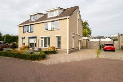 Woning Thomas Ainsworthstraat 15 Nijverdal