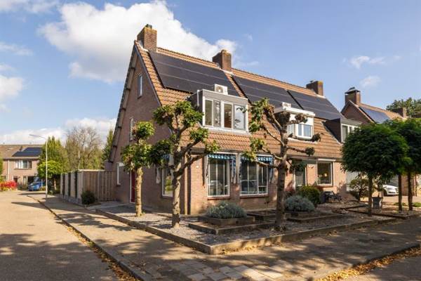 Woning Wolfswaard 90 Beesd
