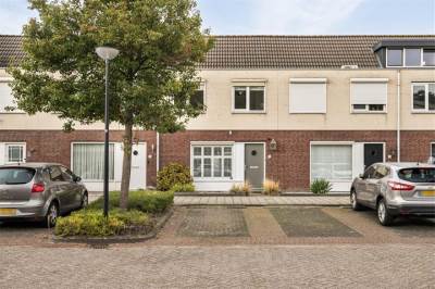 Woning Annie M.G. Schmidtplein 72 Waalwijk