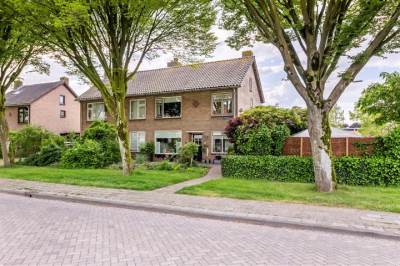 Woning Burgemeester Van Altenastraat 4 Tiel