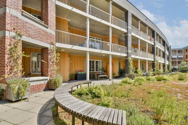 Woning Oranje-Vrijstaatplein 12 Amsterdam