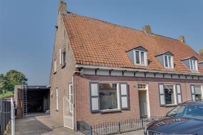 Woning Pastoor van Breugelstraat 132 Bosschenhoofd
