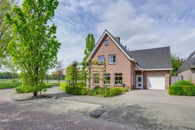 Woning Madelieflaan 1 Hoeven