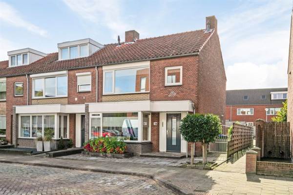 Woning Doctor Ariënslaan 141 Zevenbergen