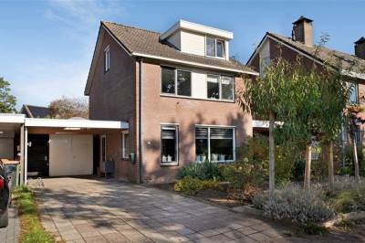 Woning Dr. Albert Schweitzerlaan 11 Hardenberg