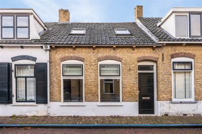 Woning Weeshuisstraat 12 Sommelsdijk