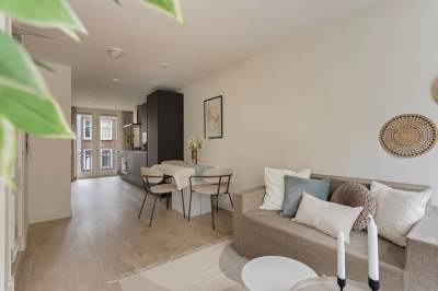 Woning Albert Cuypstraat 136- 2 Amsterdam