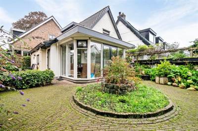 Woning Kerkplein 9 Hendrik-Ido-Ambacht