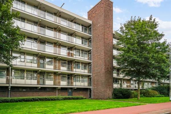 Woning Burgemeester Caan van Necklaan 650 Leidschendam