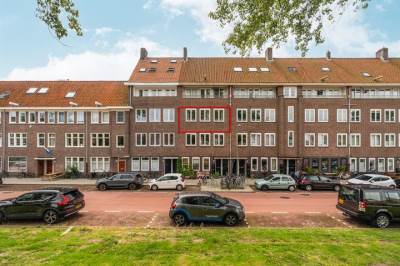 Woning Linnaeuskade 40- 2 Amsterdam