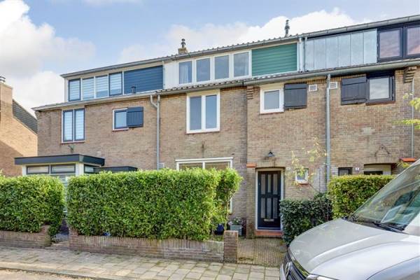 Woning Anthony van Dijcklaan 10 Baarn