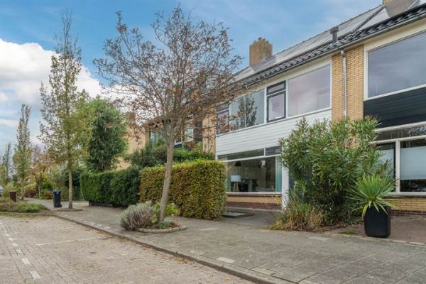 Woning Gijsbrecht van Nijenrodestraat 155 Breukelen