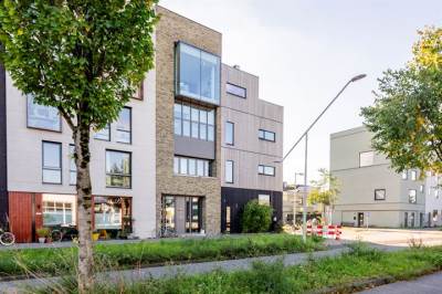 Woning Klaprozenweg 49-E 2 Amsterdam