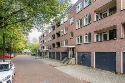 Woning Zuid-Hollandstraat 6- 2 Amsterdam