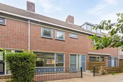 Woning Klagerstuin 82 Zwaag