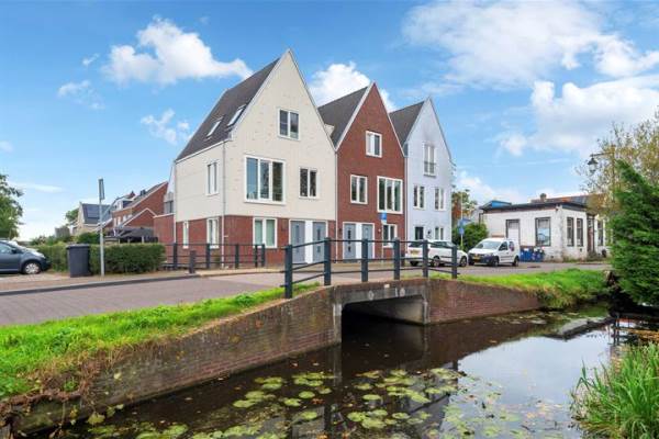 Woning Zuideinde 121 Westzaan