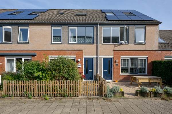 Woning Alexander Adamskistraat 7 Voorschoten