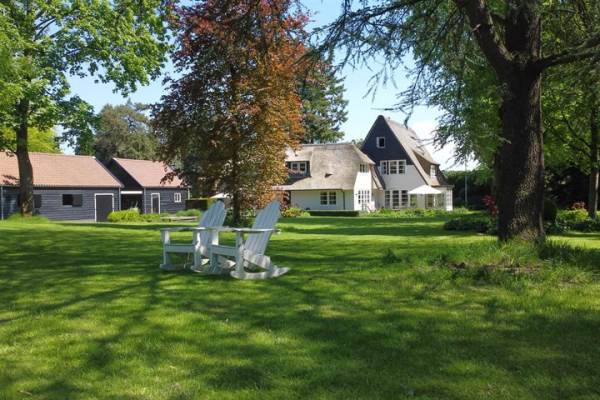 Woning Lage Laarderweg 106 Huizen