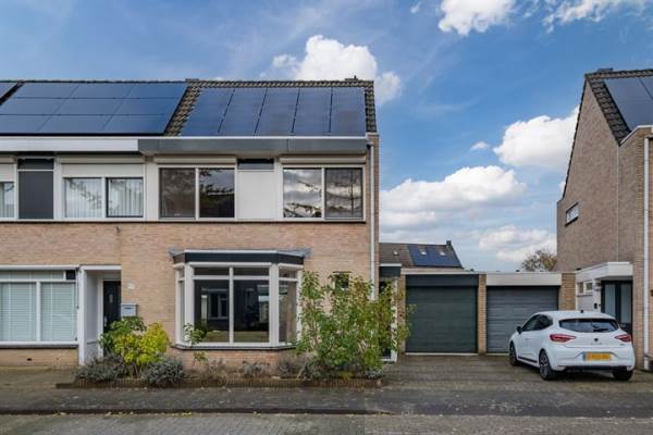 Woning Dr. Dreeslaan 143 Helmond