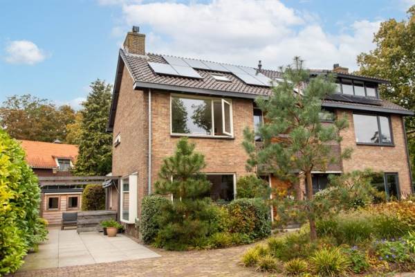 Woning Van Bergenlaan 4 Castricum