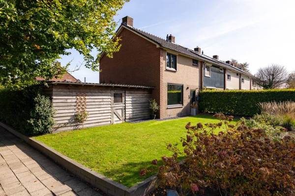 Woning Constantijn Huygensstraat 1 Nijverdal