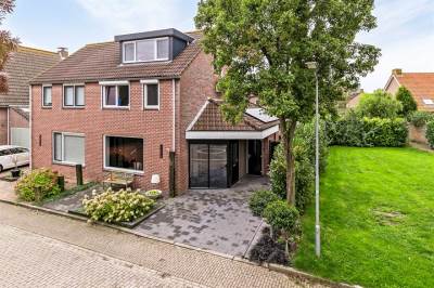 Woning Koningin Beatrixlaan 8 Vrouwenpolder