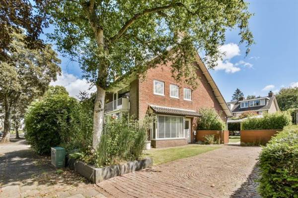 Woning Cornelia de Langelaan 17 Bussum