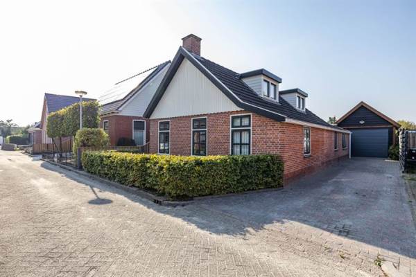 Woning M.H. Trompstraat 7 Roodeschool