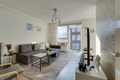 Woning Uiterwaardenstraat 252- 1 Amsterdam