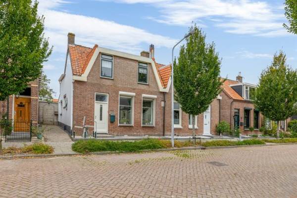 Woning Burgemeester Sterkstraat 11 Stad aan 't Haringvliet