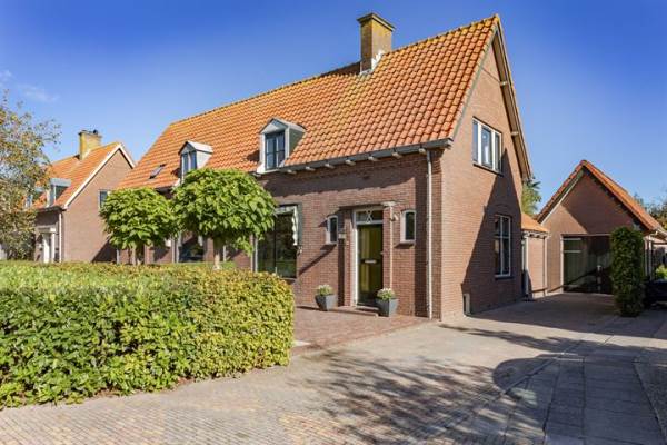 Woning Plantsoendwarsstraat 10 Lutjewinkel