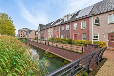 Woning Steur 156 Hendrik-Ido-Ambacht