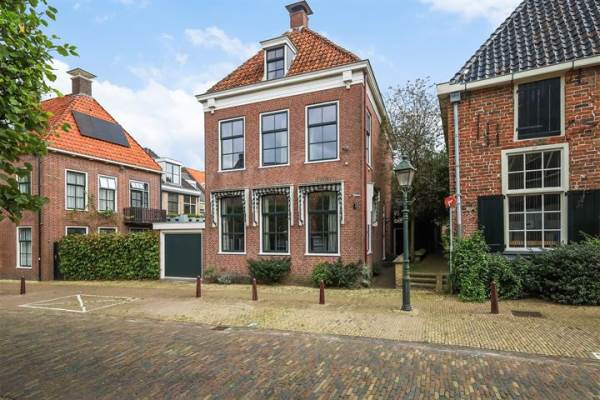 Woning Bredeplaats 2 Leeuwarden