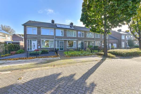 Woning Esdoornlaan 22 Geesbrug