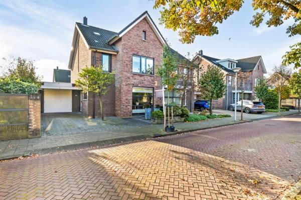 Woning Vrouwe Van Loonstraat 12 Maasdijk