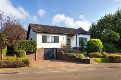 Woning Dokter F. van den Oeverstraat 7 Thorn