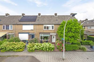 Woning Julianastraat 97 Strijen