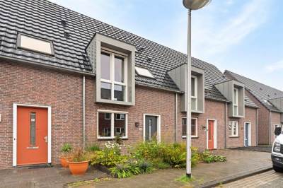 Woning Burg. Moonshof 14 Raamsdonk