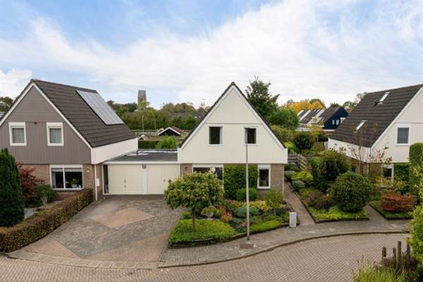 Woning Trompethoarn 26 Stiens