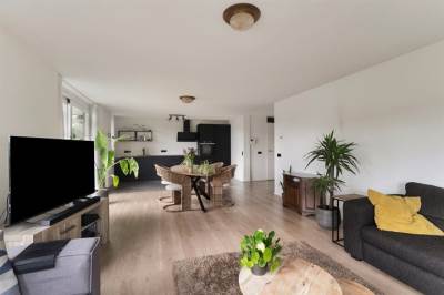 Woning van Emstplein 1 Appelscha