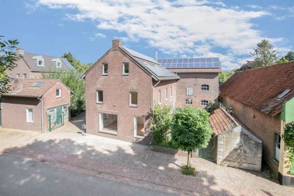 Woning Moorveldsberg 89 Geulle